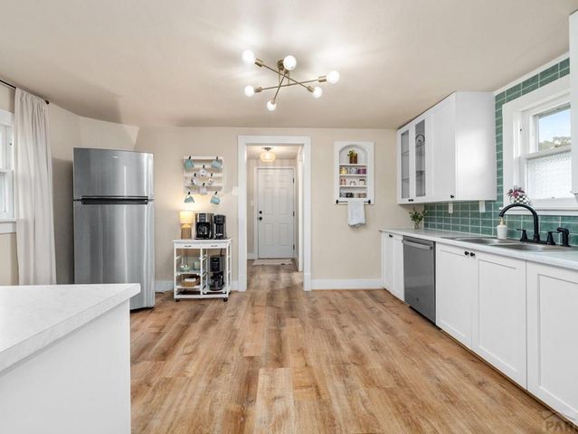 612 Topeka Ave, Pueblo, CO 81006