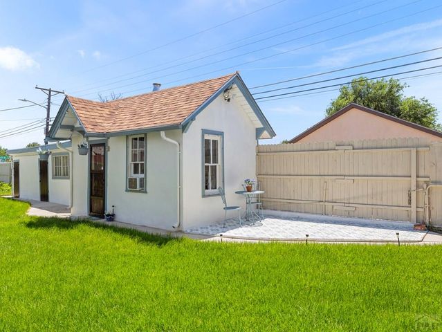 612 Topeka Ave, Pueblo, CO 81006