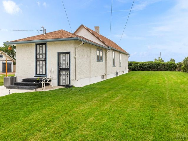 612 Topeka Ave, Pueblo, CO 81006