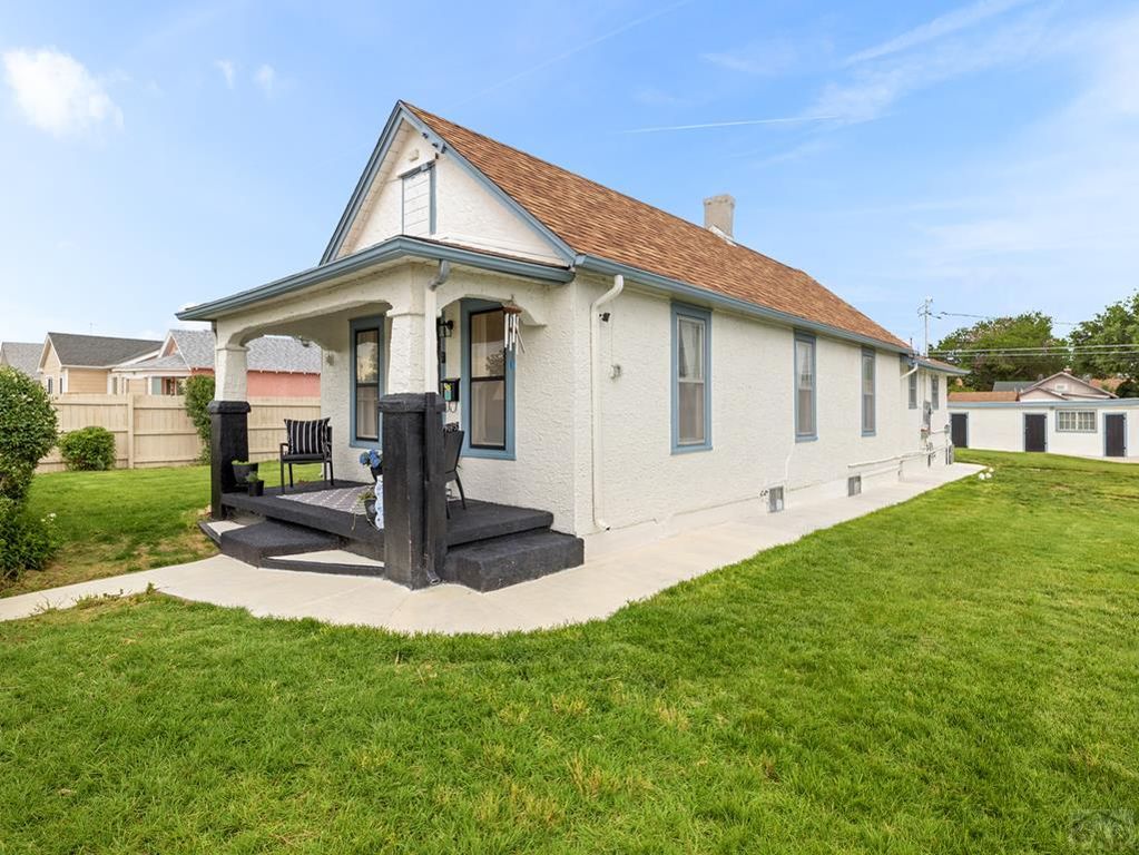 612 Topeka Ave, Pueblo, CO 81006