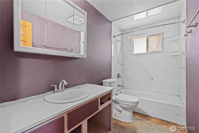 3518 S 268th Street, Kent, WA 98032