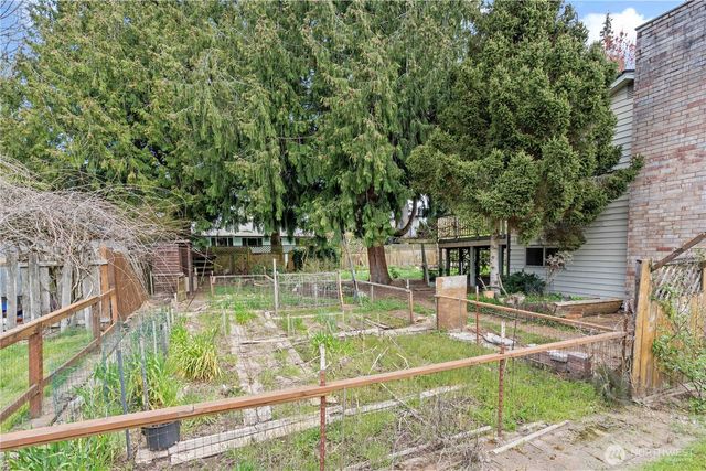 3518 S 268th Street, Kent, WA 98032