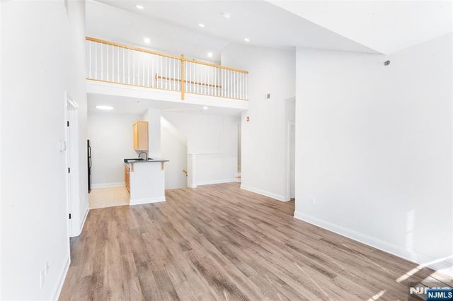 1100 Sterling Drive 709, Franklin Lakes, NJ 07417