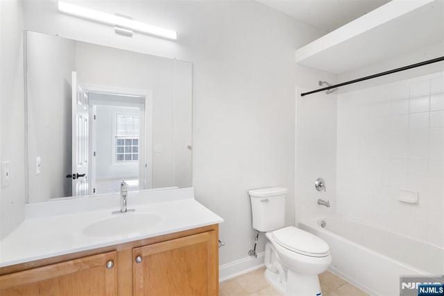 1100 Sterling Drive 709, Franklin Lakes, NJ 07417