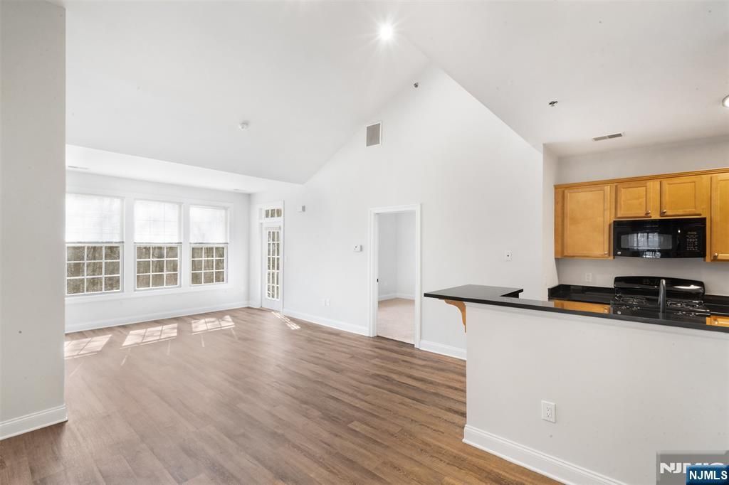 1100 Sterling Drive 709, Franklin Lakes, NJ 07417