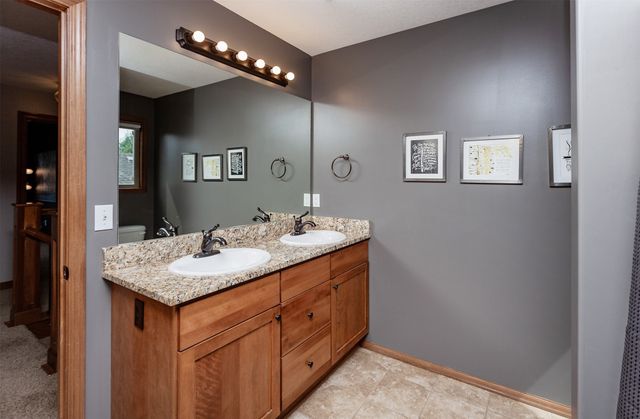 15176 Bryn Mawr Drive, Clive, IA 50325