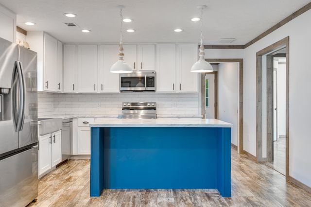 21903 Boles Rd., Frankston, TX 75763