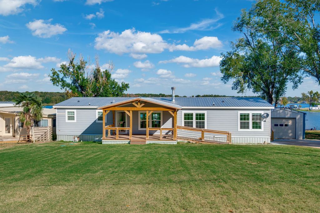 21903 Boles Rd., Frankston, TX 75763