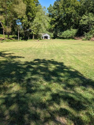 1260 Hillcrest Road, Dickson, TN 37055