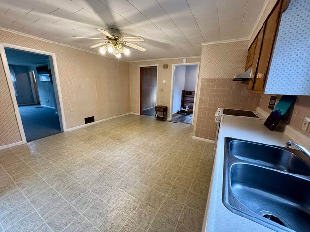 173 Pleasant Street, Williamstown, VT 05679