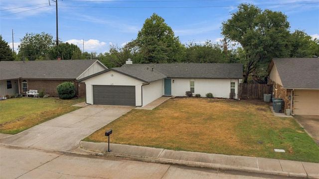 217 Elwood Drive, Edmond, OK 73013