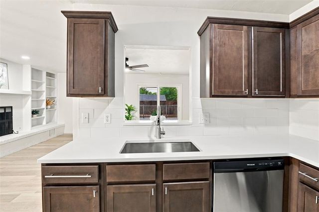 217 Elwood Drive, Edmond, OK 73013