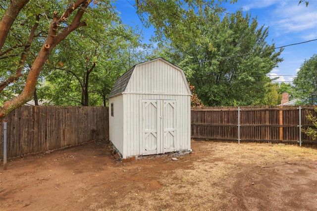 217 Elwood Drive, Edmond, OK 73013