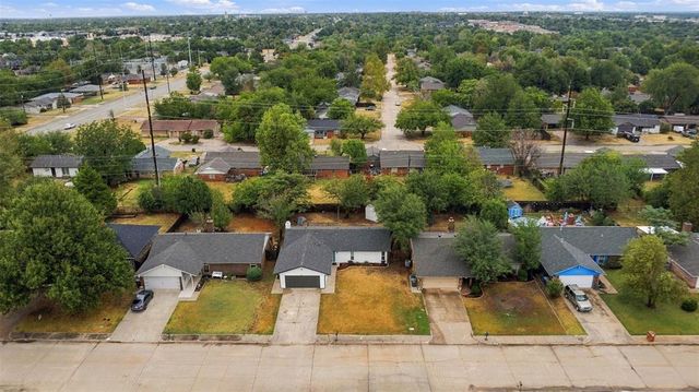 217 Elwood Drive, Edmond, OK 73013