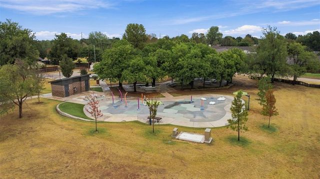217 Elwood Drive, Edmond, OK 73013