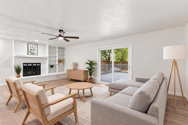 217 Elwood Drive, Edmond, OK 73013