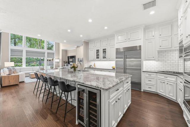 30 Freestone Place, The Woodlands, TX 77382