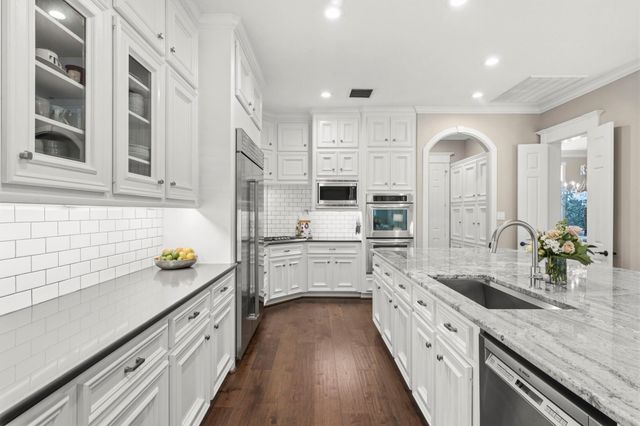 30 Freestone Place, The Woodlands, TX 77382