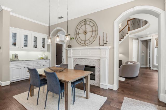 30 Freestone Place, The Woodlands, TX 77382