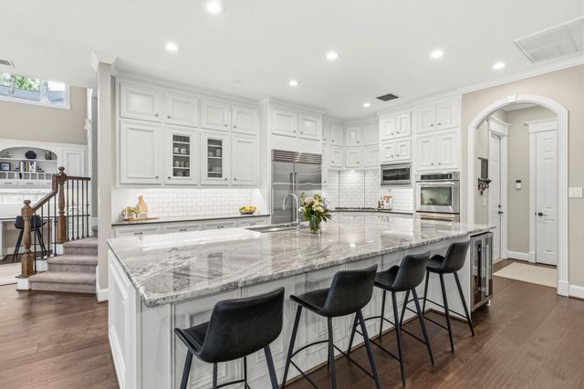 30 Freestone Place, The Woodlands, TX 77382