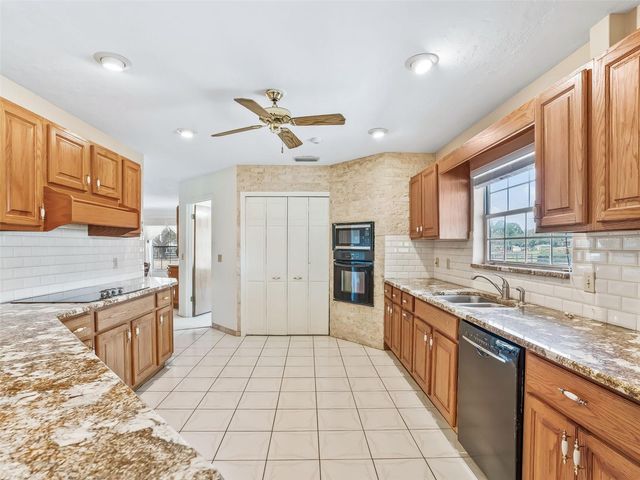 7368 NW 14TH STREET, Ocala, FL 34482