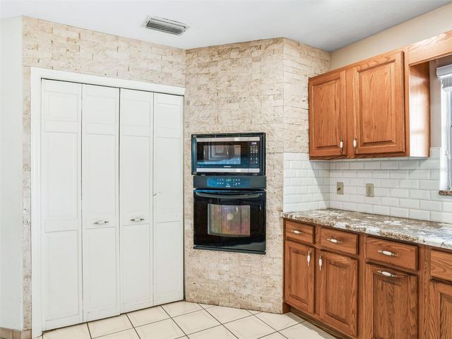 7368 NW 14TH STREET, Ocala, FL 34482