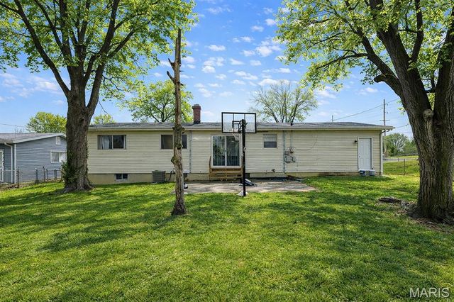 713 Plaza Drive, O'fallon, MO 63366