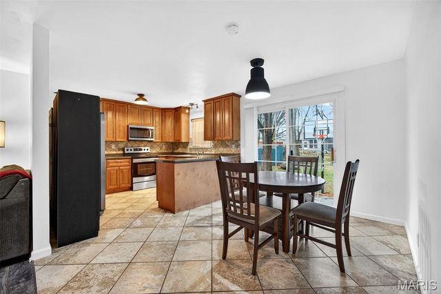 713 Plaza Drive, O'fallon, MO 63366