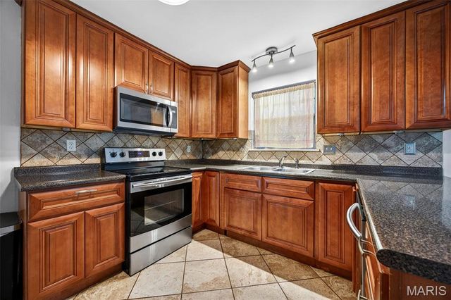 713 Plaza Drive, O'fallon, MO 63366