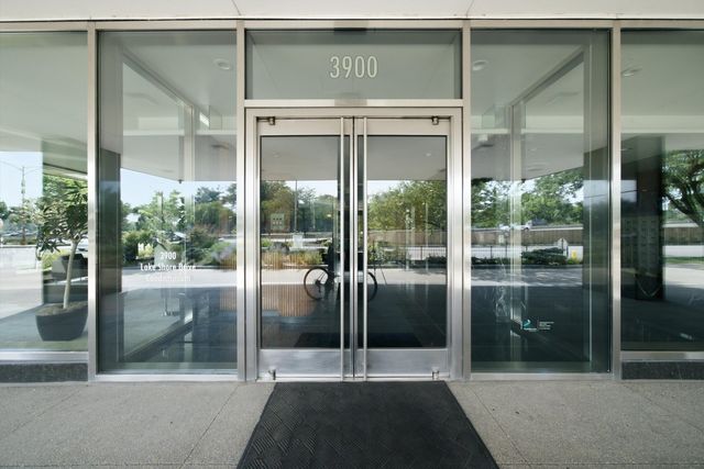 3900 N Lake Shore Drive 4B, Chicago, IL 60613