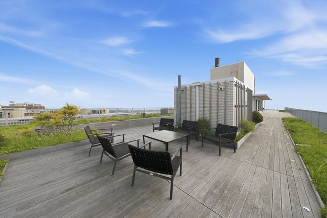 3900 N Lake Shore Drive 4B, Chicago, IL 60613