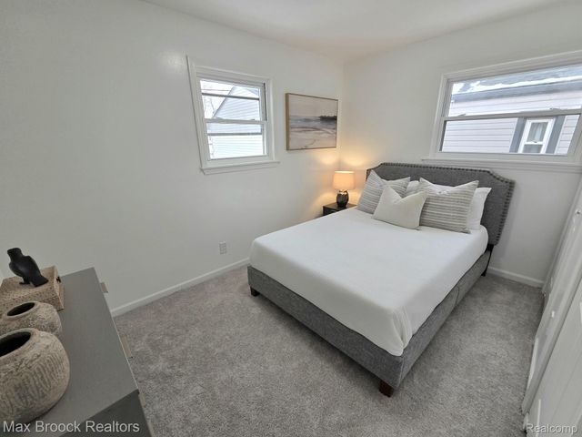 20916 Pinecrest Street, Taylor, MI 48180