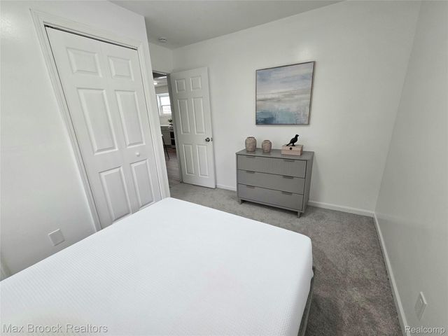 20916 Pinecrest Street, Taylor, MI 48180