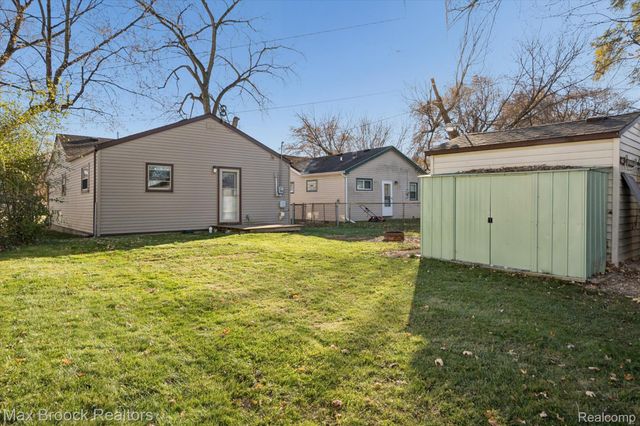 20916 Pinecrest Street, Taylor, MI 48180