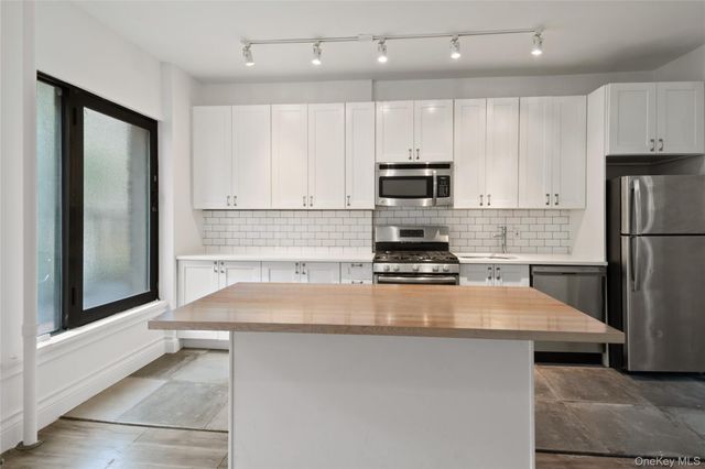 1068 Walton Avenue, Bronx, NY 10452