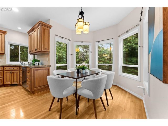 5008 HARTFORD Pl, Lake Oswego, OR 97035