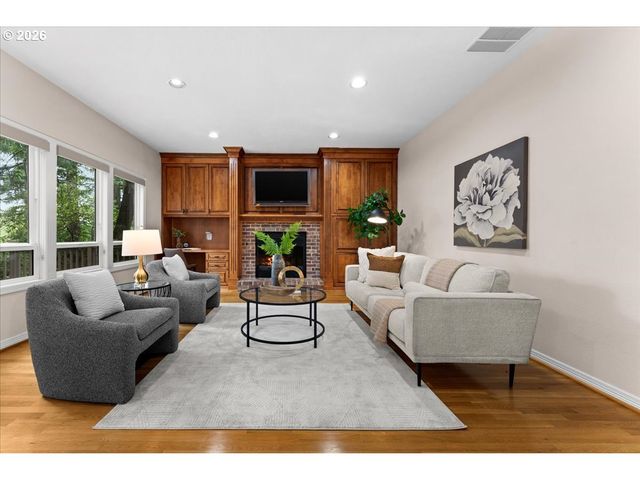 5008 HARTFORD Pl, Lake Oswego, OR 97035