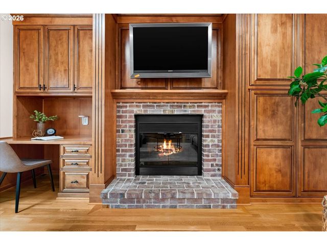 5008 HARTFORD Pl, Lake Oswego, OR 97035