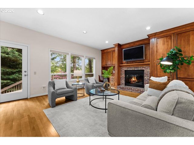 5008 HARTFORD Pl, Lake Oswego, OR 97035