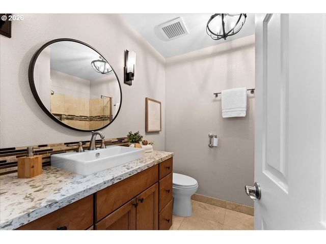5008 HARTFORD Pl, Lake Oswego, OR 97035