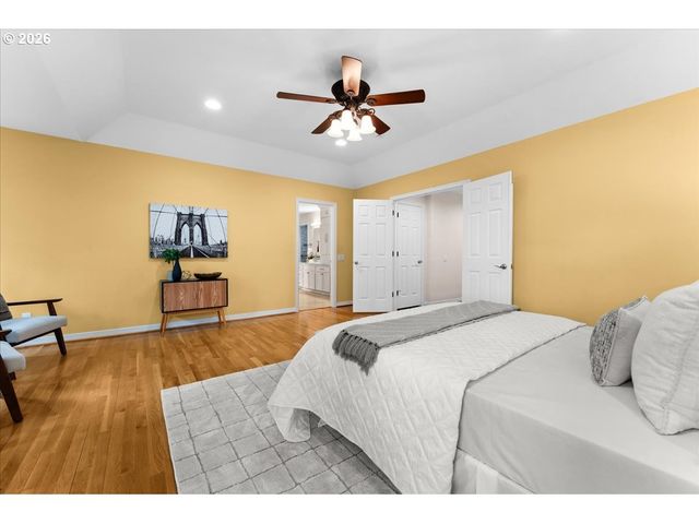 5008 HARTFORD Pl, Lake Oswego, OR 97035