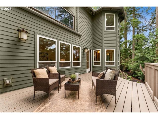 5008 HARTFORD Pl, Lake Oswego, OR 97035
