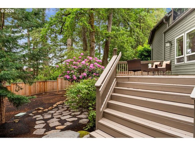 5008 HARTFORD Pl, Lake Oswego, OR 97035