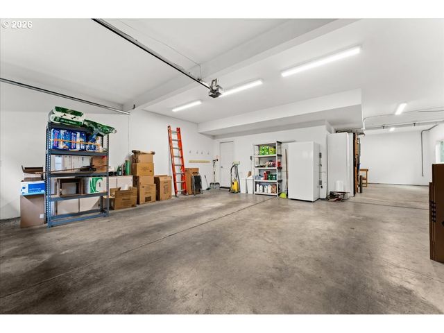 5008 HARTFORD Pl, Lake Oswego, OR 97035