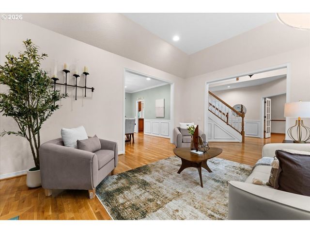 5008 HARTFORD Pl, Lake Oswego, OR 97035