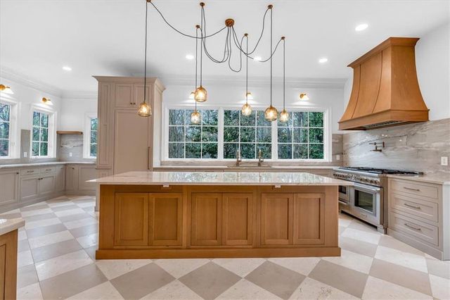 115 MOUNT PARAN Ridge, Atlanta, GA 30327