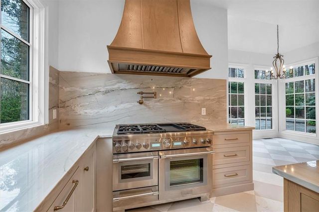 115 MOUNT PARAN Ridge, Atlanta, GA 30327