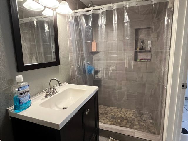 8530 Triton Lane, Dallas, TX 75227