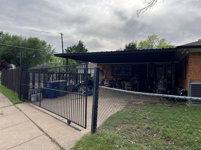 8530 Triton Lane, Dallas, TX 75227