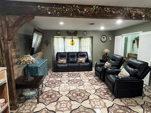 8530 Triton Lane, Dallas, TX 75227